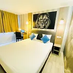 Hotel Kyriad Direct Lille Nord -