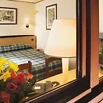 Kyriad Direct Lille Nord - Hotell