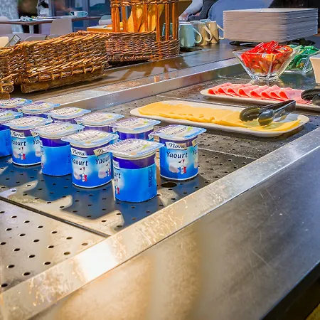 Kyriad Direct Lille Nord - فندق