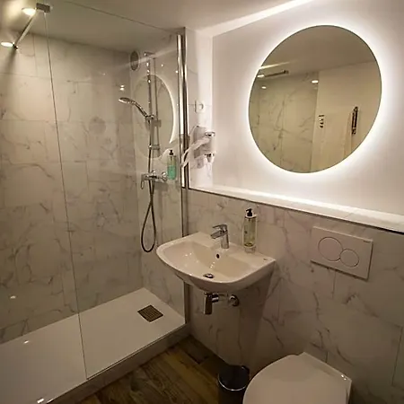 Kyriad Direct Lille Nord - Hotel