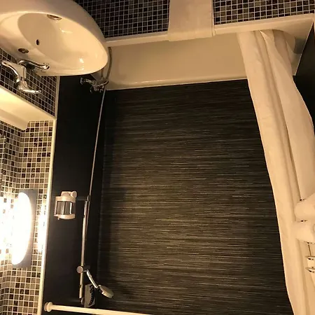 Hotel Kyriad Direct Lille Nord -