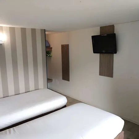 فندق Kyriad Direct Lille Nord - 2*