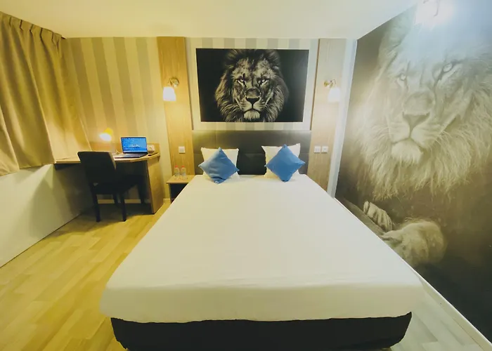 Kyriad Direct Lille Nord - 2*