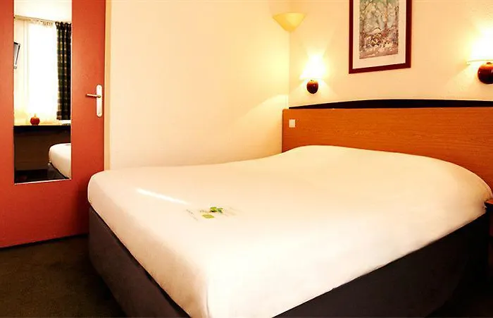 Kyriad Direct Lille Nord - 2*